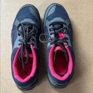 NWT Decathlon Quechua Women's off-road hiking shoes NH100